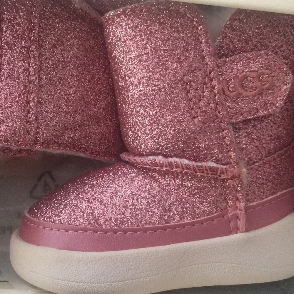 New Ugg keelan glitter pink boots